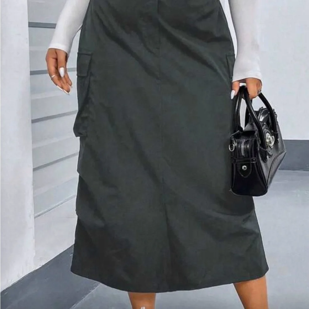 Elegant Dark Gray Women's Skirt - Picture 2 of 5